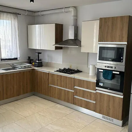 Your Elegant Away From Shared Only With Host Habitación en casa particular Żebbuġ