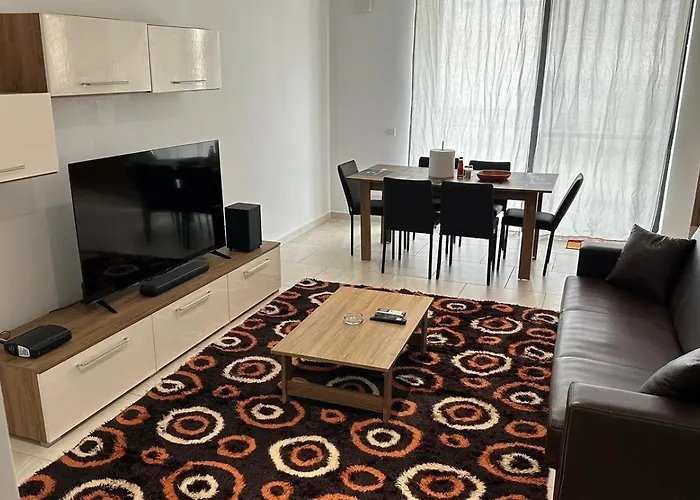 Alloggio in famiglia Your Elegant Away From Shared Only With Host Żebbuġ