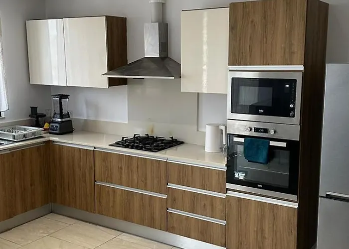 Your Elegant Away From Shared Only With Host Żebbuġ